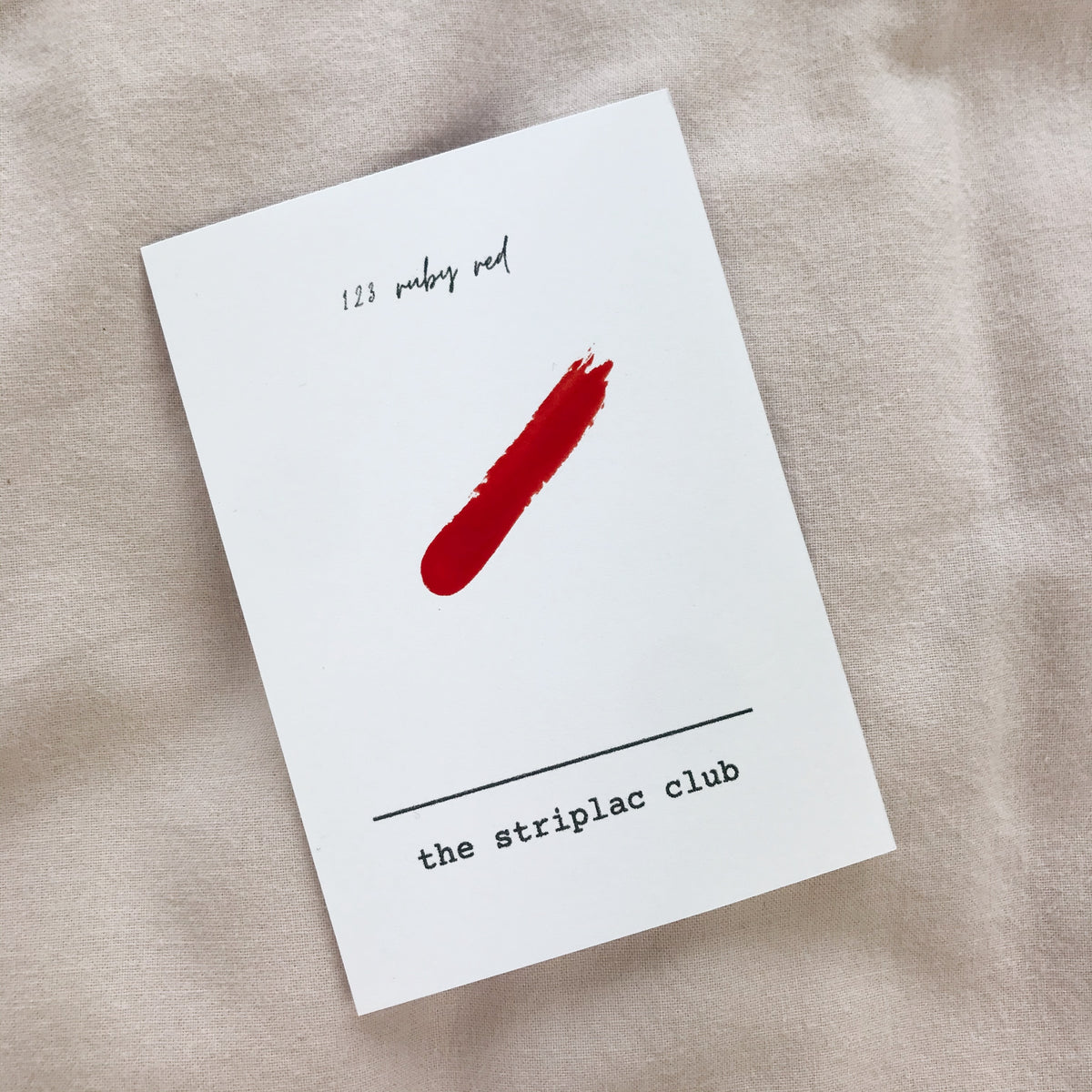 Alessandro | Striplac Peel or Soak Gellak - Ruby Red 123