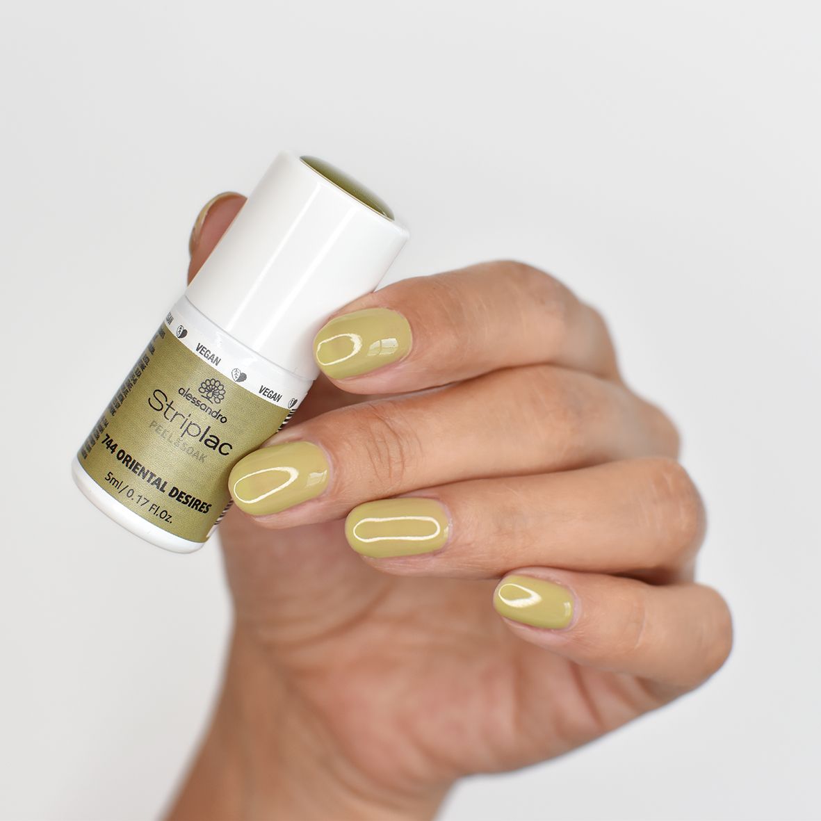 Alessandro | Striplac Peel or Soak Gellak -  744 oriental desires